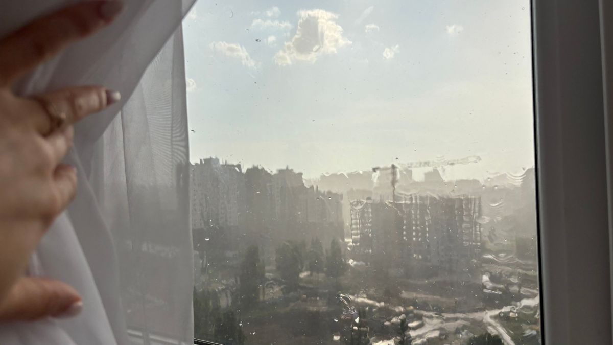 Резко в Тюмени начался дождь, самое лучшее, что могло произойти после дневной жары! Кстати, дождь еще вернется Резко в Тюмени начался дождь, самое лучшее, что могло произойти после дневной жары! Кстати, дождь еще вернется