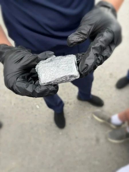 Сотрудники специализированного взвода ДПС Госавтоинспекции в дневное вермя в Тобольске на улице Семена Ремезова остановили автомобиль ВАЗ 2109 под управлением 36-летнего тоболяка