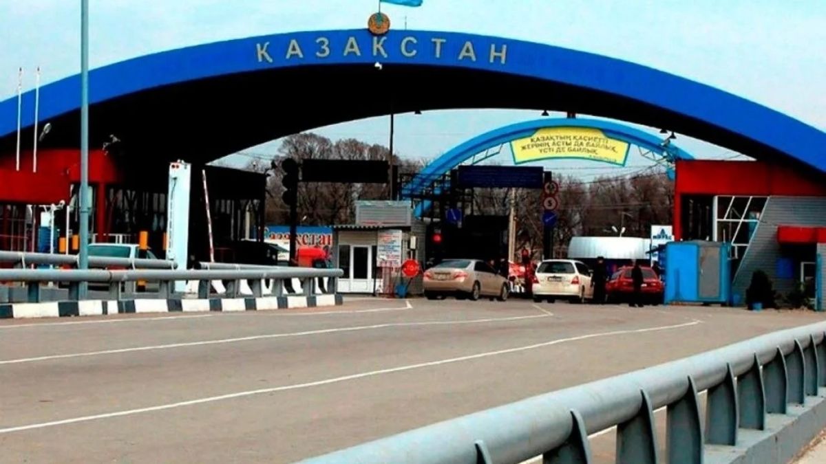 МВД Казахстана организовало на государственной границе 59 полицейских постов для предотвращения незаконного вывоза ГСМ