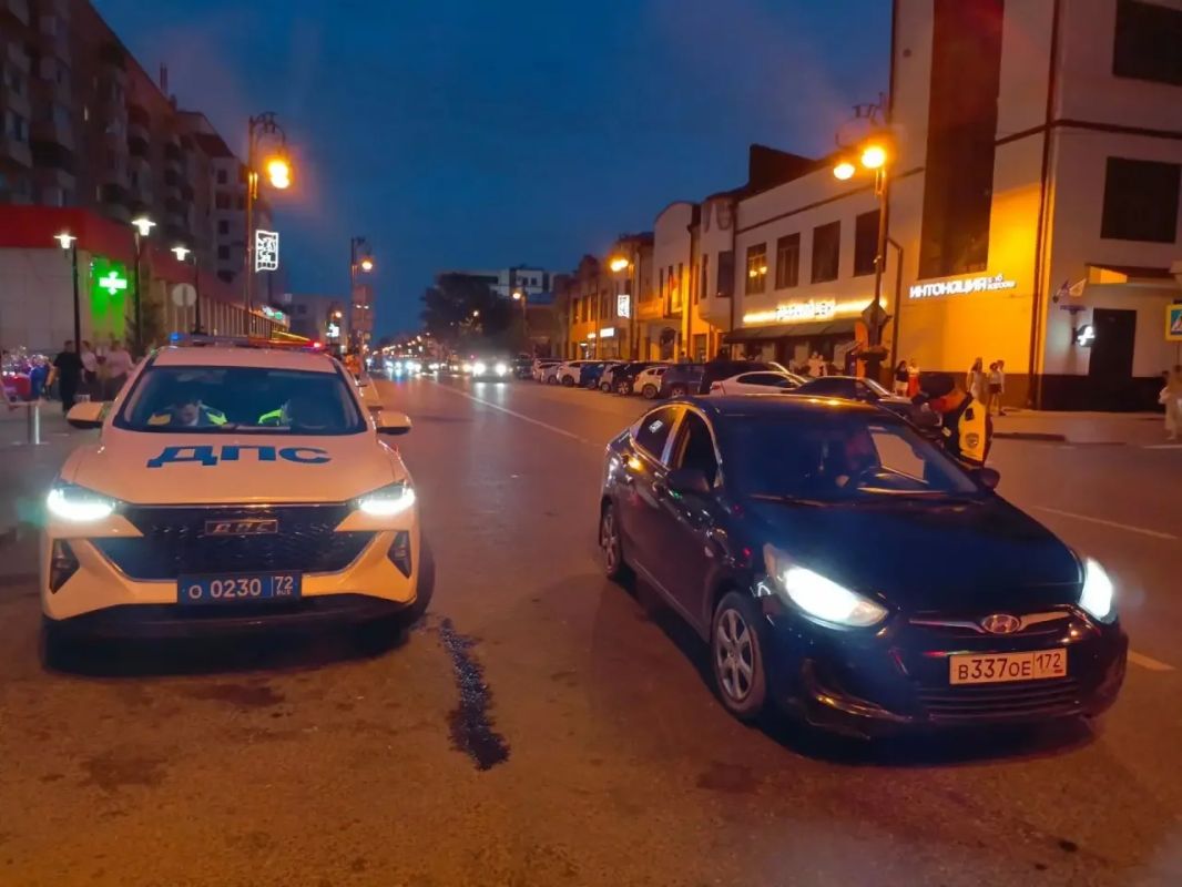 Молодежь снимала незаконную тонировку со стекол своих автомобилей и пристегивала ремни безопасности Молодежь снимала незаконную тонировку со стекол своих автомобилей и пристегивала ремни безопасности