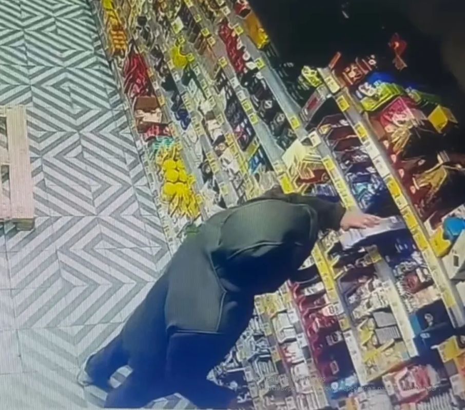 02В полицию Голышмановского муниципального округа обратилась сотрудница магазина и сообщила, что из торговой точки похищены различные товары на сумму более пяти тысяч рублей