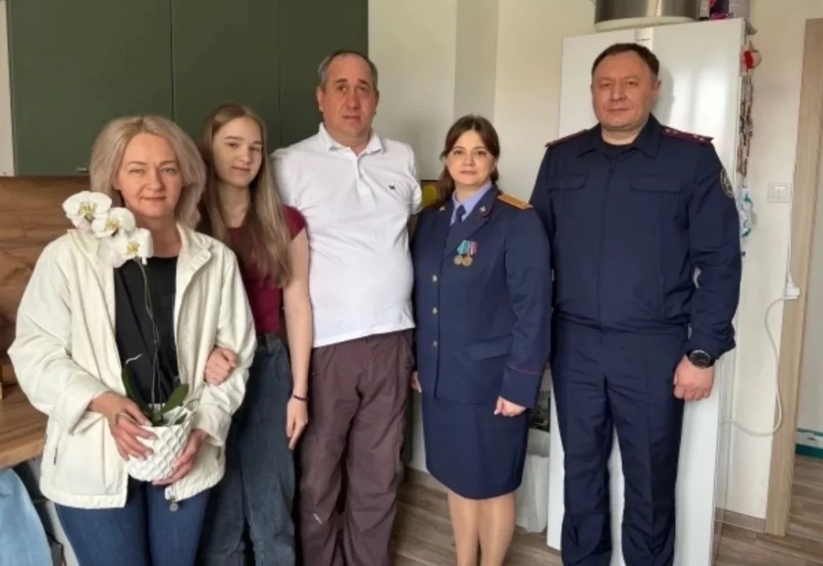Тюменской семье заменили проблемную квартиру после обращения в СК