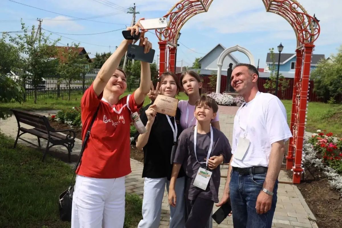 Семьи Тюменского округа открывают историю и места родного края Семьи Тюменского округа открывают историю и места родного края