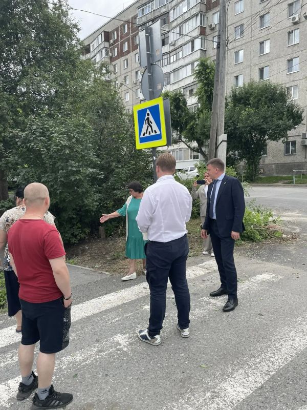 Рабочий объезд в Калининском округе: на контроле — благоустройство и комфорт горожан Рабочий объезд в Калининском округе: на контроле — благоустройство и комфорт горожан