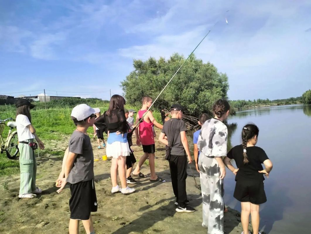 Дети и подростки Ялуторовского округа проводят лето весело и с пользой Дети и подростки Ялуторовского округа проводят лето весело и с пользой