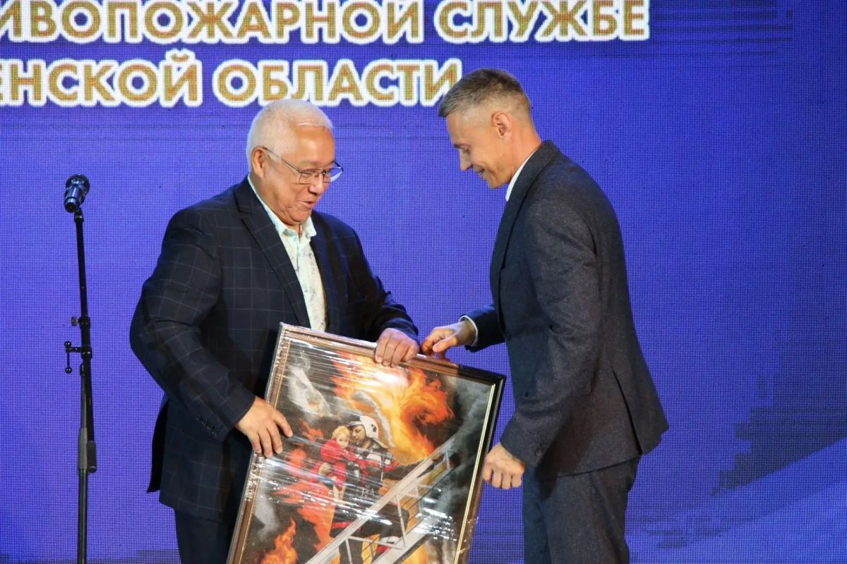 Сегодня в торжественной обстановке состоялось празднование пятилетия со дня образования Противопожарной службы Тюменской области Сегодня в торжественной обстановке состоялось празднование пятилетия со дня образования Противопожарной службы Тюменской области