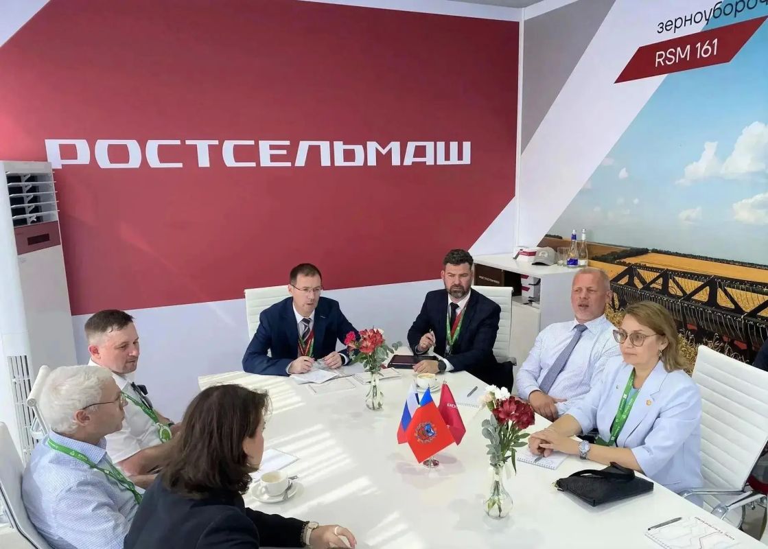 Делегация Тюменской области принимает участие во Всероссийском дне поля Делегация Тюменской области принимает участие во Всероссийском дне поля