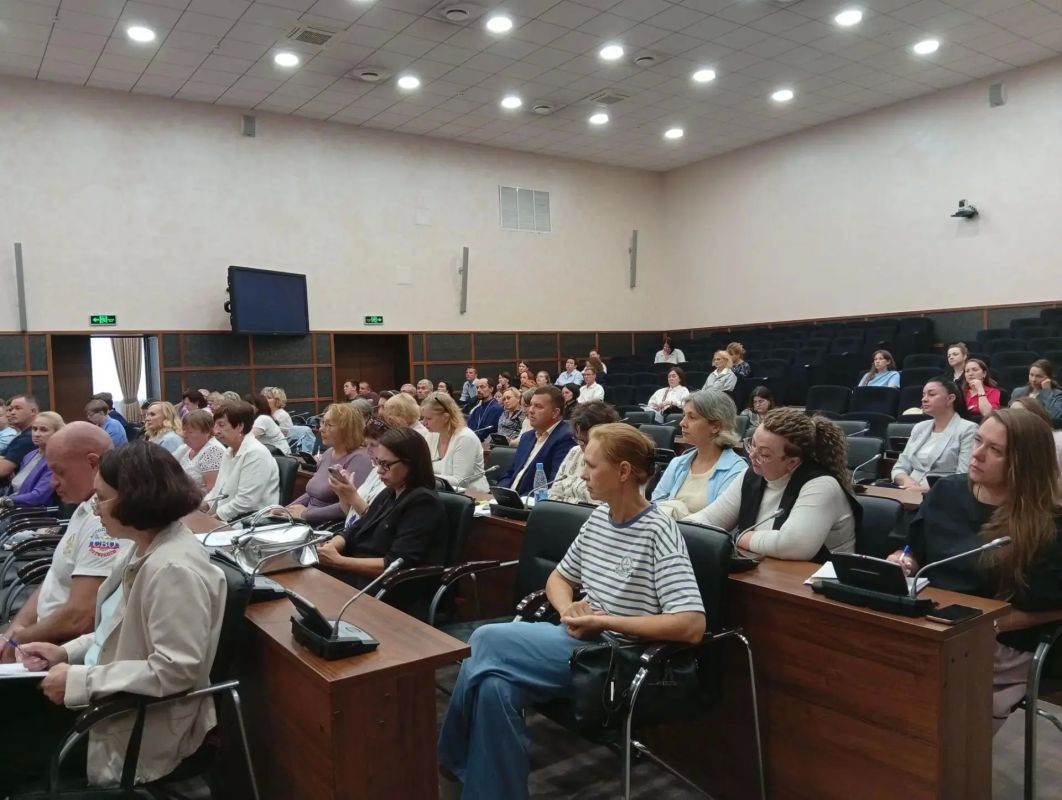 Сегодня прошла методическая встреча для победителей конкурса грантов Губернатора Тюменской области Сегодня прошла методическая встреча для победителей конкурса грантов Губернатора Тюменской области