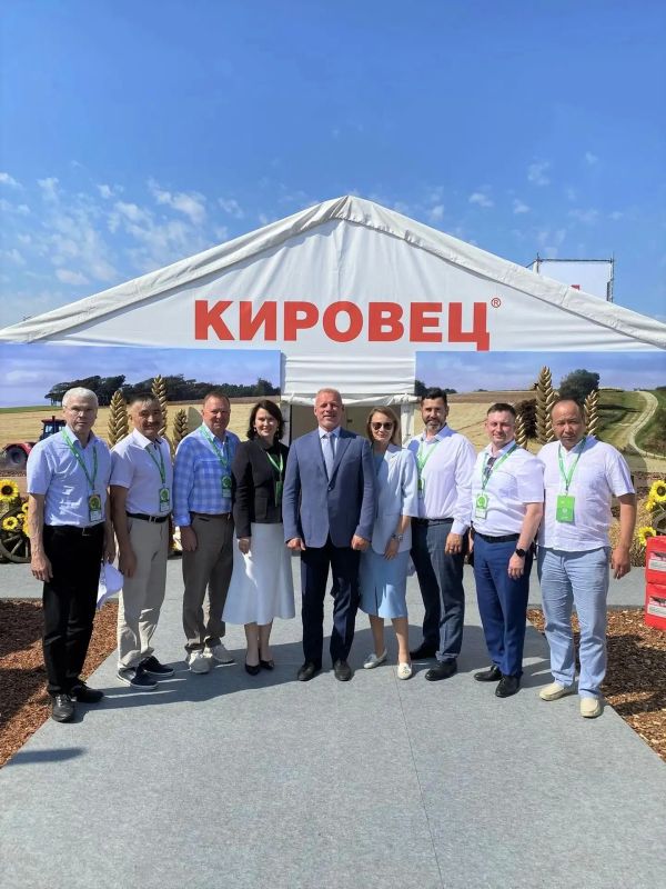 Делегация Тюменской области принимает участие во Всероссийском дне поля Делегация Тюменской области принимает участие во Всероссийском дне поля