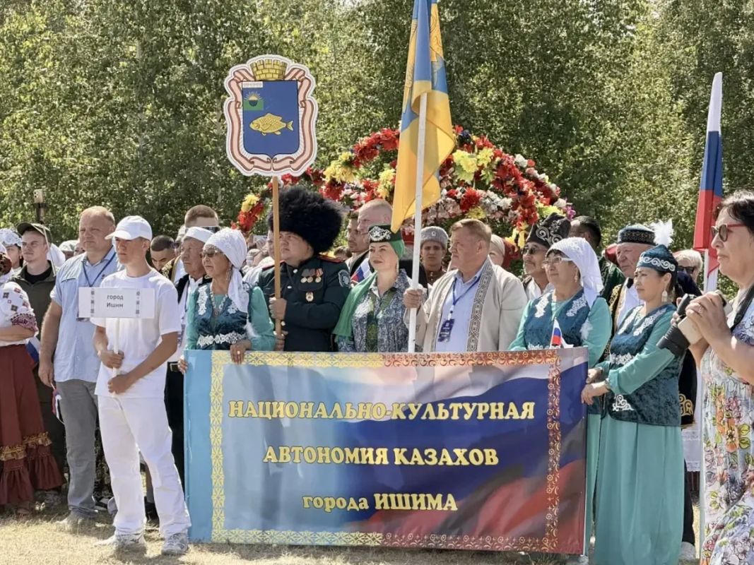 В Упоровском округе открылся областной казахский праздник «Курултай-2026» В Упоровском округе открылся областной казахский праздник «Курултай-2026»