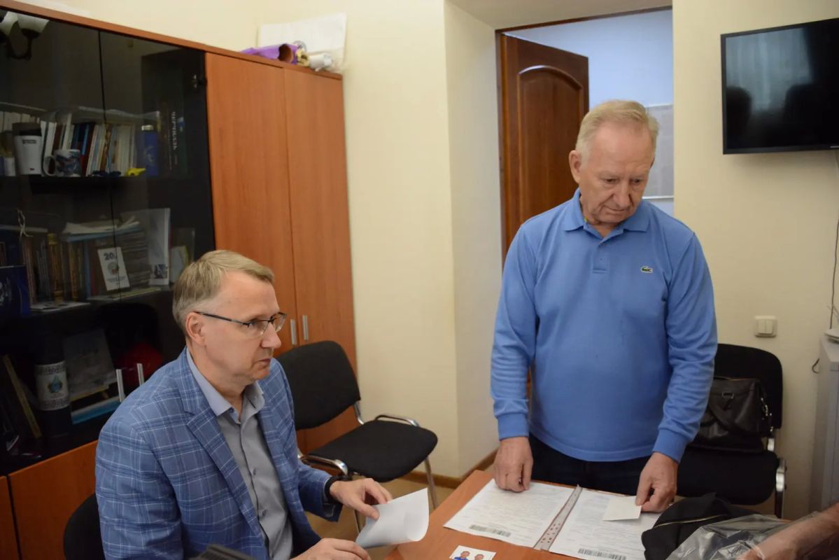 «РОССИЙСКАЯ ПАРТИЯ ПЕНСИОНЕРОВ ЗА СОЦИАЛЬНУЮ СПРАВЕДЛИВОСТЬ» представила в облизбирком документы для регистрации по одномандатным избирательным округам на выборах депутатов Государственной Думы «РОССИЙСКАЯ ПАРТИЯ ПЕНСИОНЕРОВ ЗА СОЦИАЛЬНУЮ СПРАВЕДЛИВОСТЬ» представила в облизбирком документы для регистрации по одномандатным избирательным округам на выборах депутатов Государственной Думы