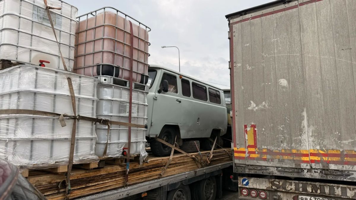 Из Тюмени отправили очередной гуманитарный конвой в зону специальной военной операции Из Тюмени отправили очередной гуманитарный конвой в зону специальной военной операции