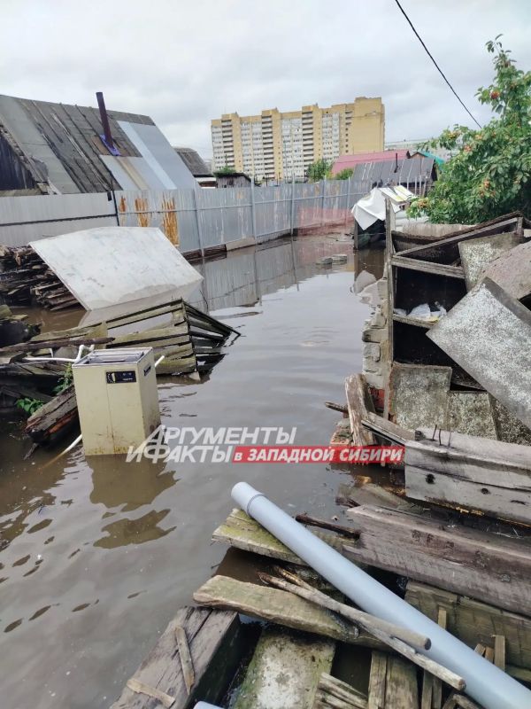 Вода наступает: жители улиц Цимлянской и Пышминской бьют тревогу изза подтопления