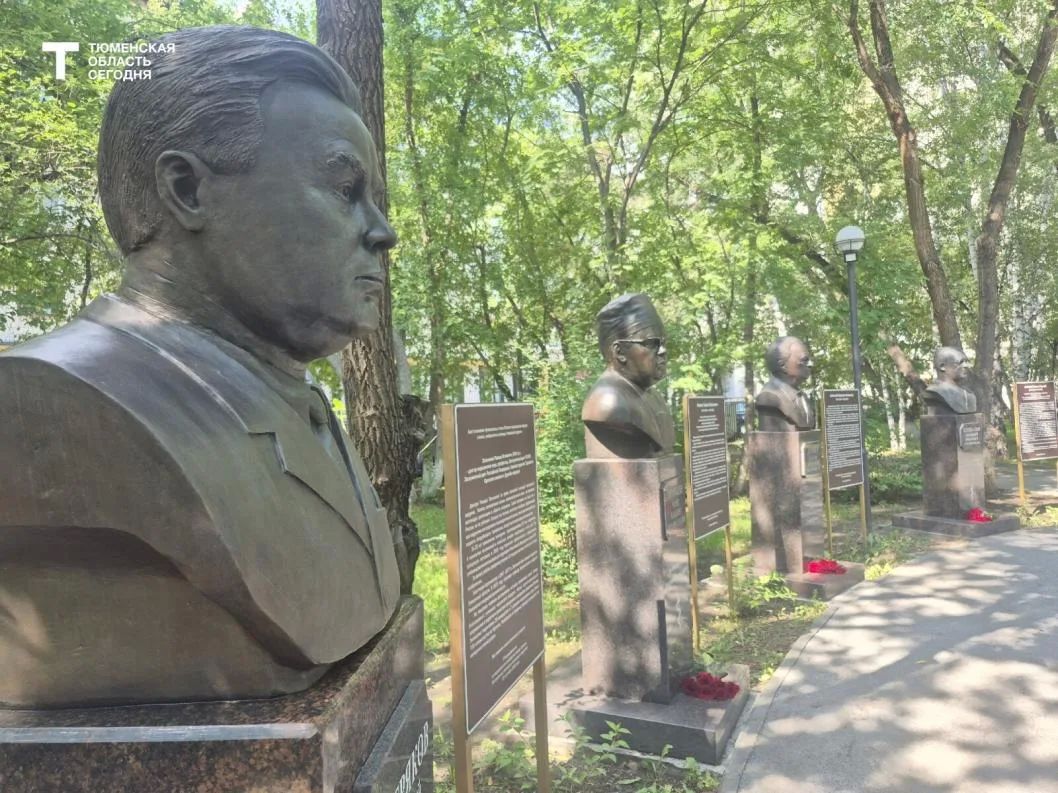 В Тюмени открыли памятник хирургу, чей метод признали в мире В Тюмени открыли памятник хирургу, чей метод признали в мире