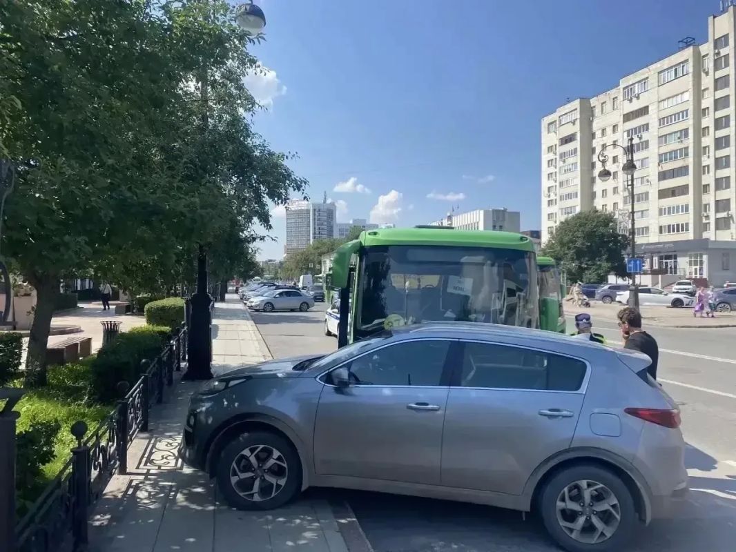 Хитрость не удалась: водитель тюменского автобуса, устроивший ДТП в центре Тюмени, пытался сфальсифицировать тест на наркотики Хитрость не удалась: водитель тюменского автобуса, устроивший ДТП в центре Тюмени, пытался сфальсифицировать тест на наркотики