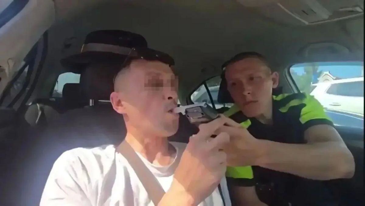 В Тюмени водитель маршрутки спровоцировал аварию, а после пытался сфальсифицировать тест на наркотики В Тюмени водитель маршрутки спровоцировал аварию, а после пытался сфальсифицировать тест на наркотики