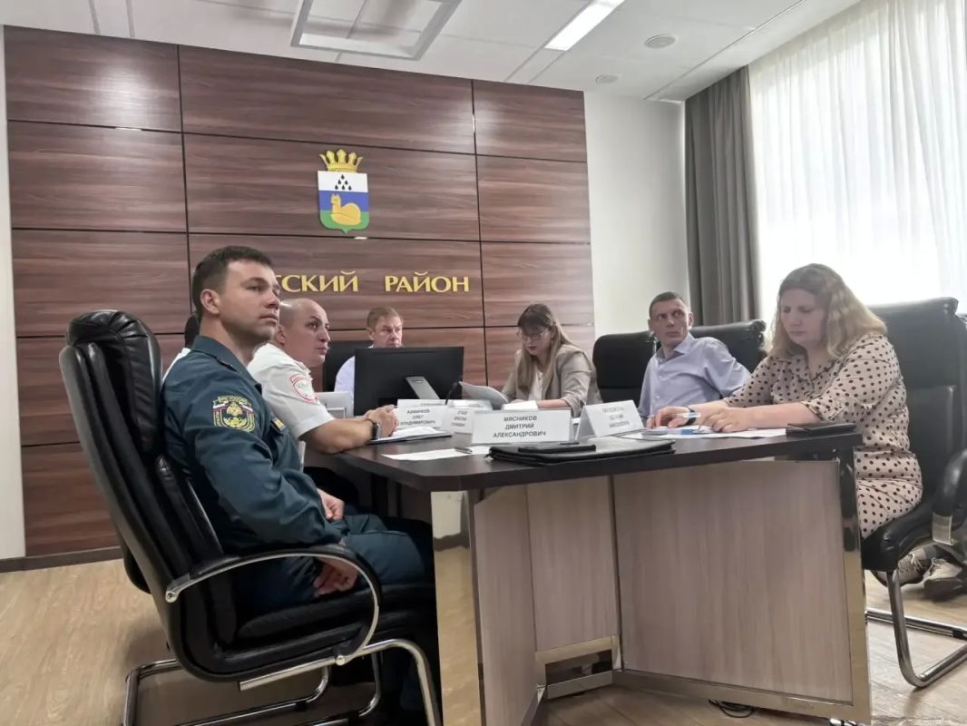 В Уватском муниципальном округе состоялось заседание комиссии по обеспечению безопасности дорожного движения под руководством Главы округа Вячеслава Елизарова В Уватском муниципальном округе состоялось заседание комиссии по обеспечению безопасности дорожного движения под руководством Главы округа Вячеслава Елизарова