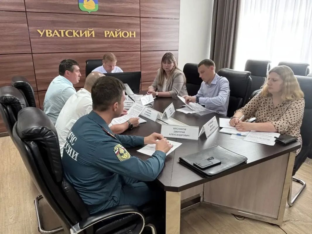 В Уватском муниципальном округе состоялось заседание комиссии по обеспечению безопасности дорожного движения под руководством Главы округа Вячеслава Елизарова В Уватском муниципальном округе состоялось заседание комиссии по обеспечению безопасности дорожного движения под руководством Главы округа Вячеслава Елизарова