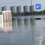 «Рыба плавает по велодорожкам»: разлившаяся Тура топит тюменский парк и подходит к жилым домам