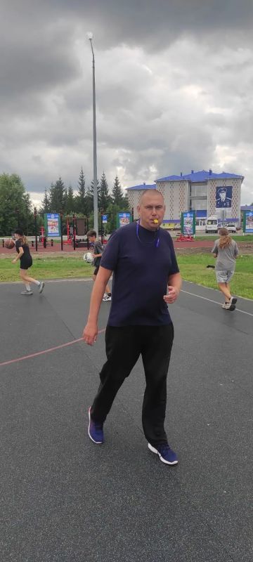 Площадка спортивного комплекса «Ладья» в Упоровском округе превратилась в настоящую баскетбольную арену Площадка спортивного комплекса «Ладья» в Упоровском округе превратилась в настоящую баскетбольную арену