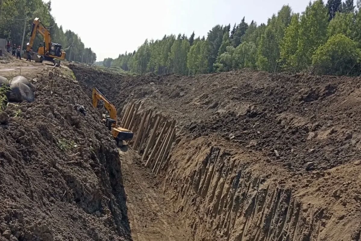 Продолжаем дорожные и коммунальные работы Продолжаем дорожные и коммунальные работы