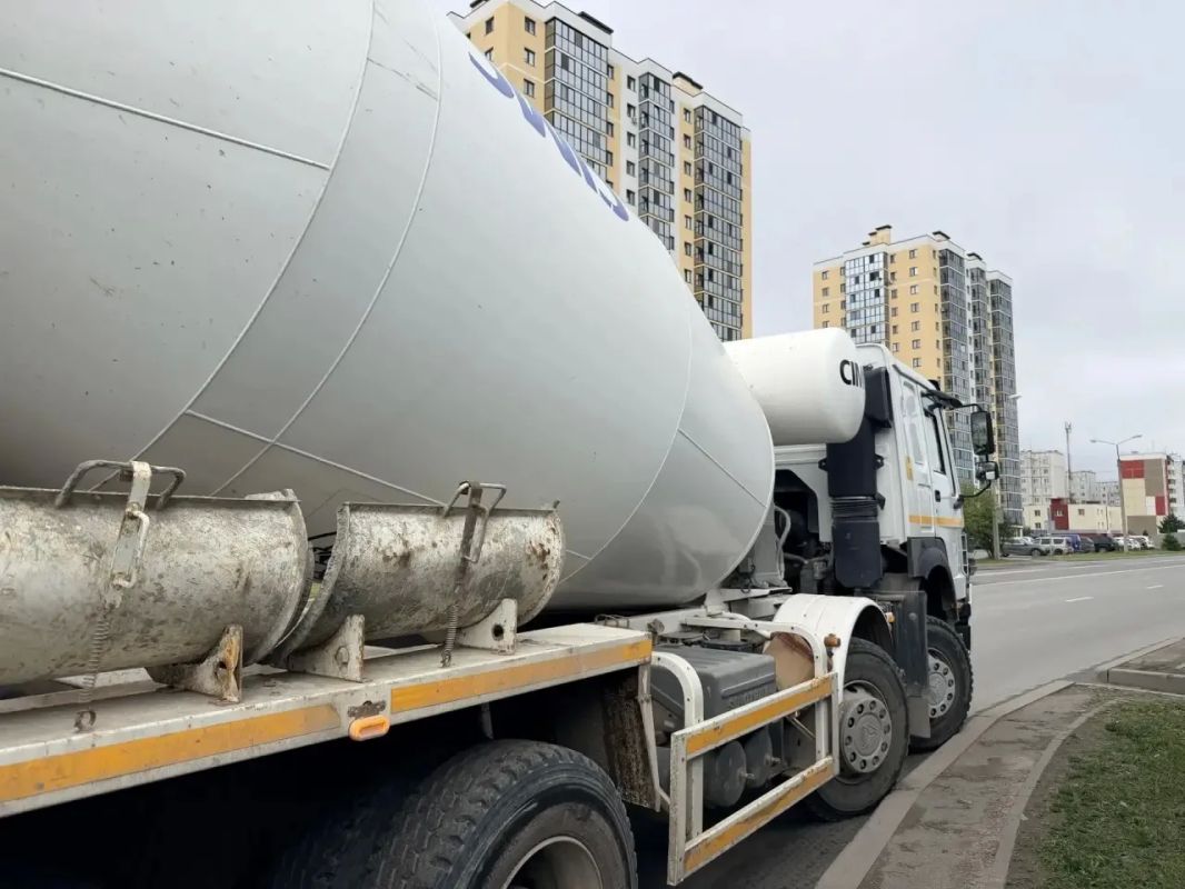 Продолжаем дорожные и коммунальные работы Продолжаем дорожные и коммунальные работы