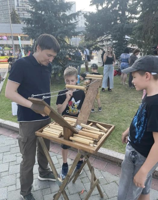 Активности продолжаются… Развлечений много не бывает Активности продолжаются… Развлечений много не бывает