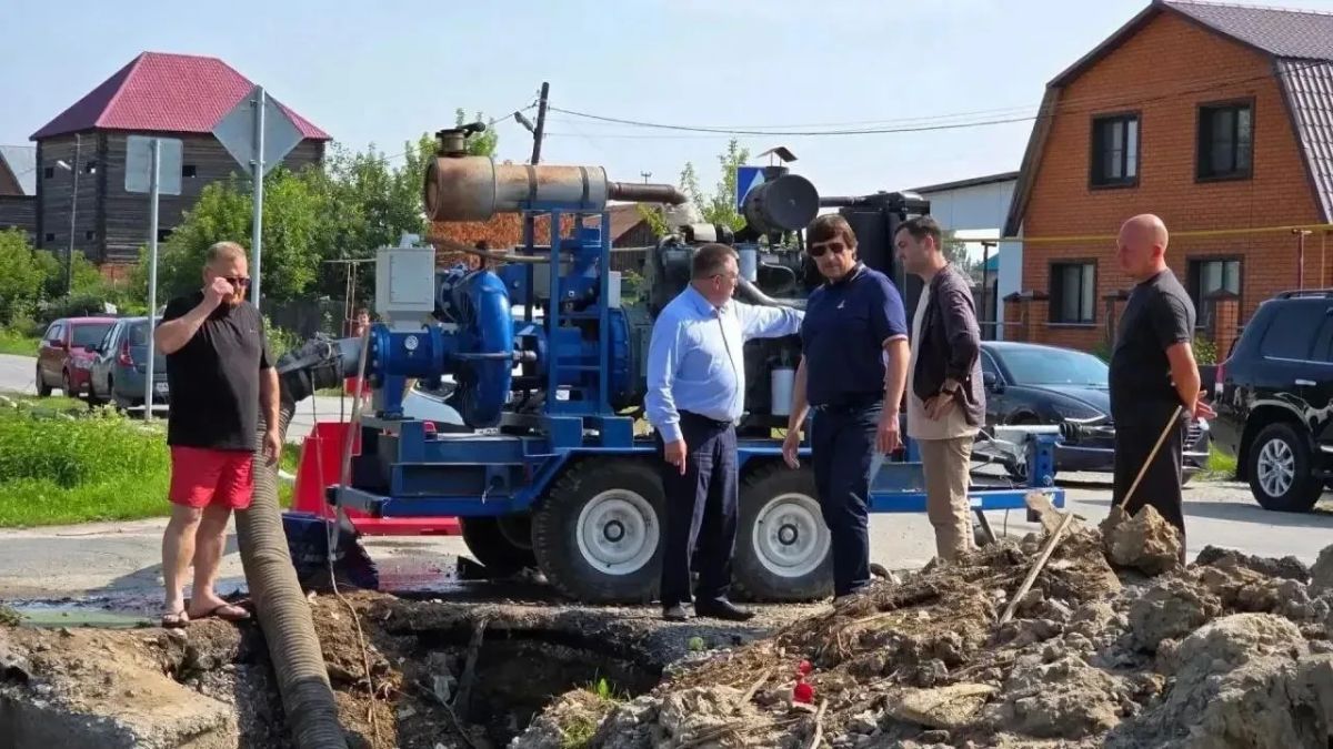 Глава региона потребовал актуализировать списки домов в зоне риска и проверить готовность ПВР Глава региона потребовал актуализировать списки домов в зоне риска и проверить готовность ПВР