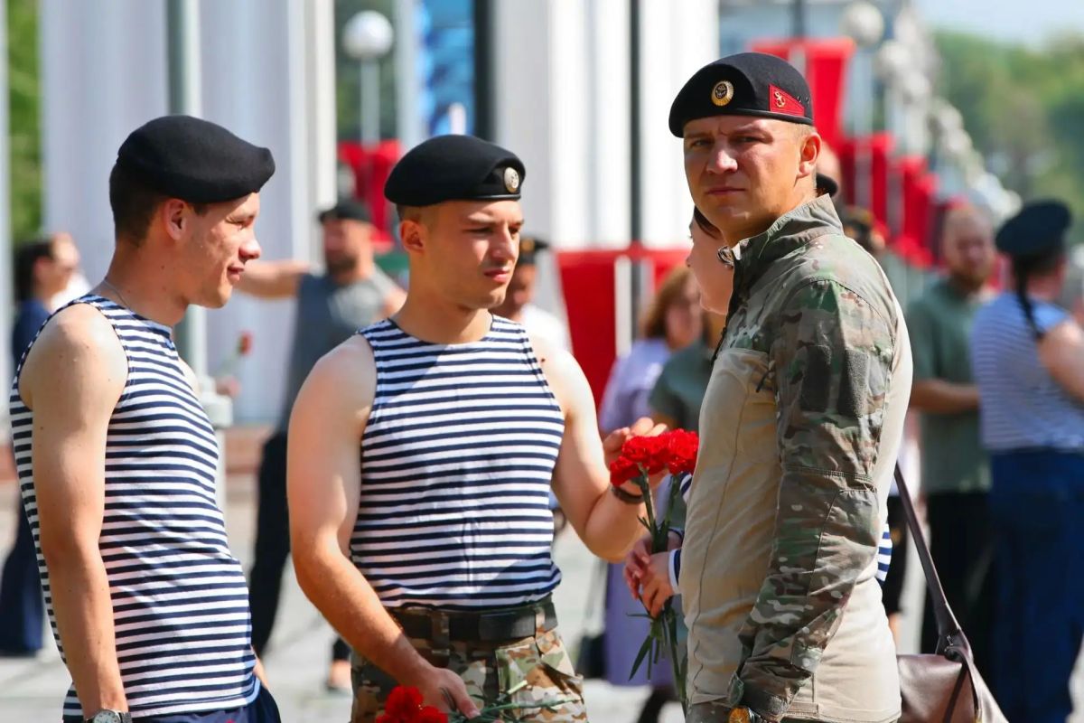 Максим Афанасьев: Сегодня в нашей стране отмечается знаменательная дата – 330 лет со дня основания Военно-Морского Флота России Максим Афанасьев: Сегодня в нашей стране отмечается знаменательная дата – 330 лет со дня основания Военно-Морского Флота России