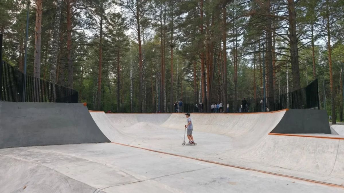 В Тюмени торжественно открыли Комарово-парк — новое общественное пространство, приурочив событие к 440-летию города В Тюмени торжественно открыли Комарово-парк — новое общественное пространство, приурочив событие к 440-летию города