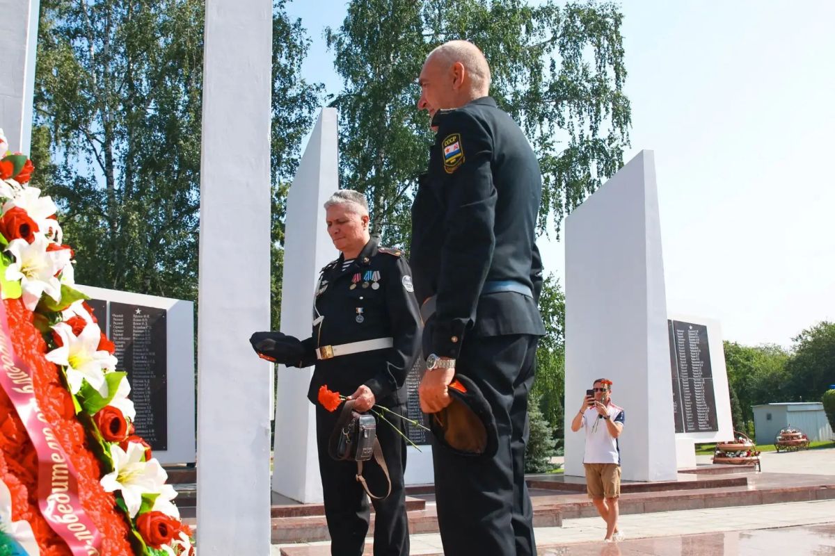 Максим Афанасьев: Сегодня в нашей стране отмечается знаменательная дата – 330 лет со дня основания Военно-Морского Флота России Максим Афанасьев: Сегодня в нашей стране отмечается знаменательная дата – 330 лет со дня основания Военно-Морского Флота России