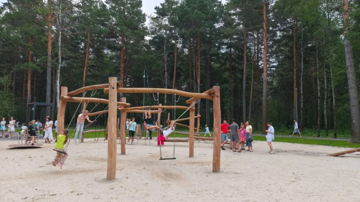 В Тюмени торжественно открыли Комарово-парк — новое общественное пространство, приурочив событие к 440-летию города В Тюмени торжественно открыли Комарово-парк — новое общественное пространство, приурочив событие к 440-летию города