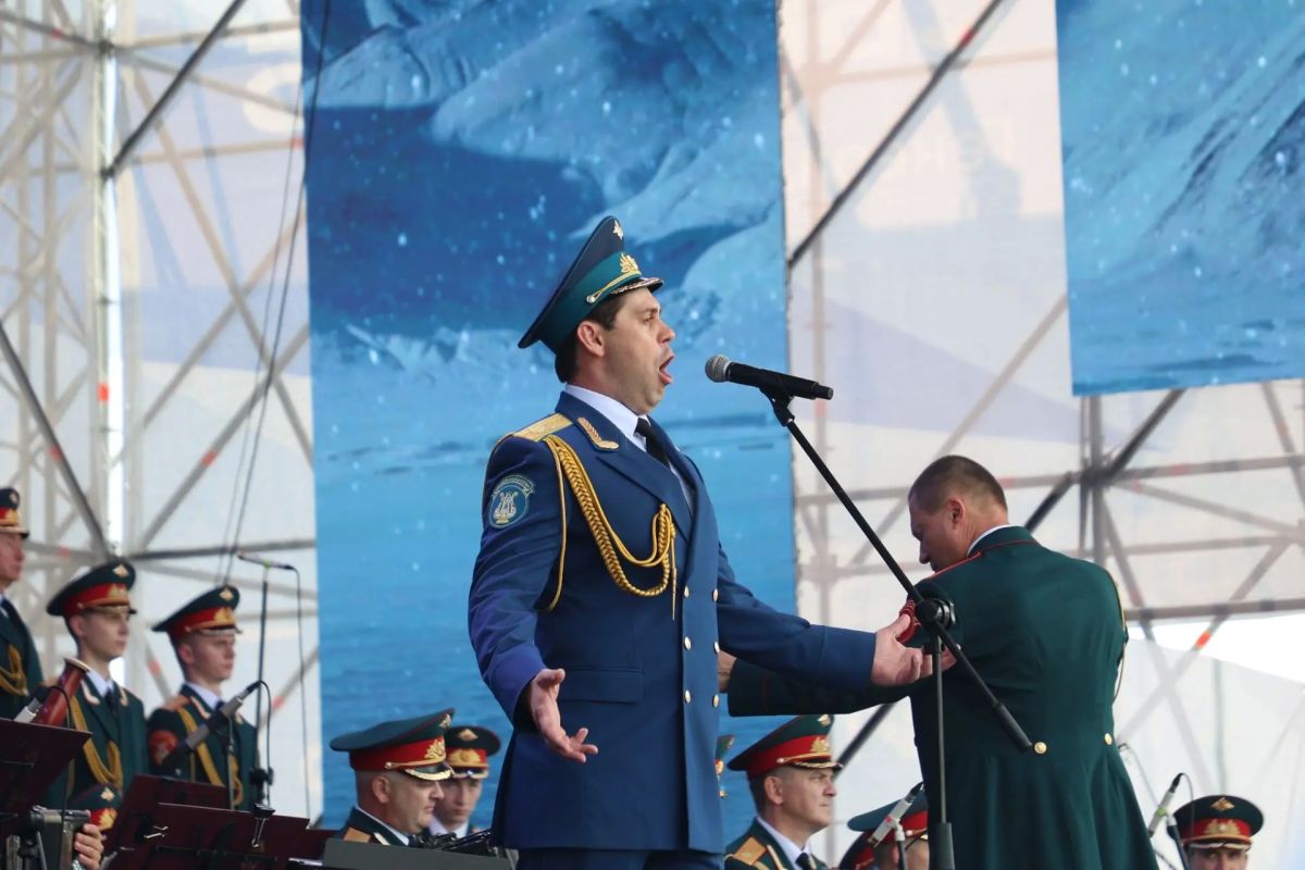 Максим Афанасьев: Празднование Дня города продолжается, и мы поздравляем всех, кто прямо сейчас стоит на защите нашей Родины в зоне проведения специальной военной операции Максим Афанасьев: Празднование Дня города продолжается, и мы поздравляем всех, кто прямо сейчас стоит на защите нашей Родины в зоне проведения специальной военной операции