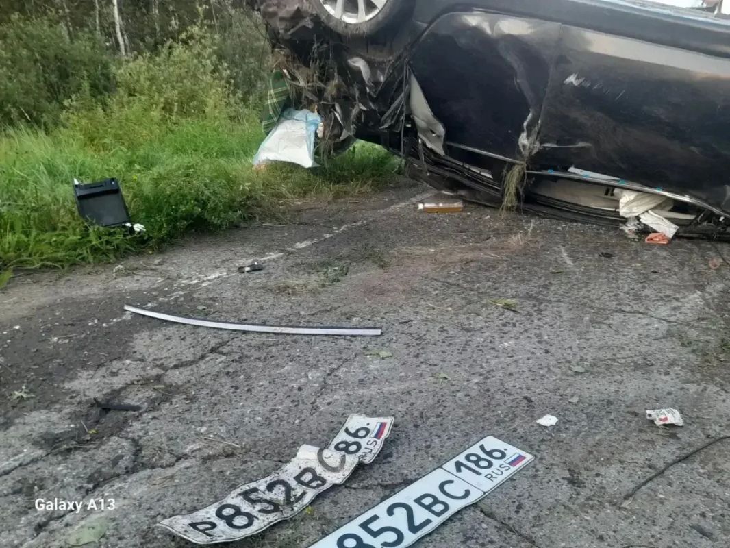 Вчера вечером на 10-м километре автодороги Денисово-Архангельское в Ялуторовском округе автомобиль «Мазда 6» съехал в кювет, а затем ударился в дерево Вчера вечером на 10-м километре автодороги Денисово-Архангельское в Ялуторовском округе автомобиль «Мазда 6» съехал в кювет, а затем ударился в дерево