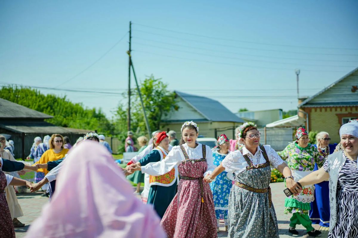 «Сибирский чай»: фольклориада собрала гостей в Ялуторовском районе «Сибирский чай»: фольклориада собрала гостей в Ялуторовском районе