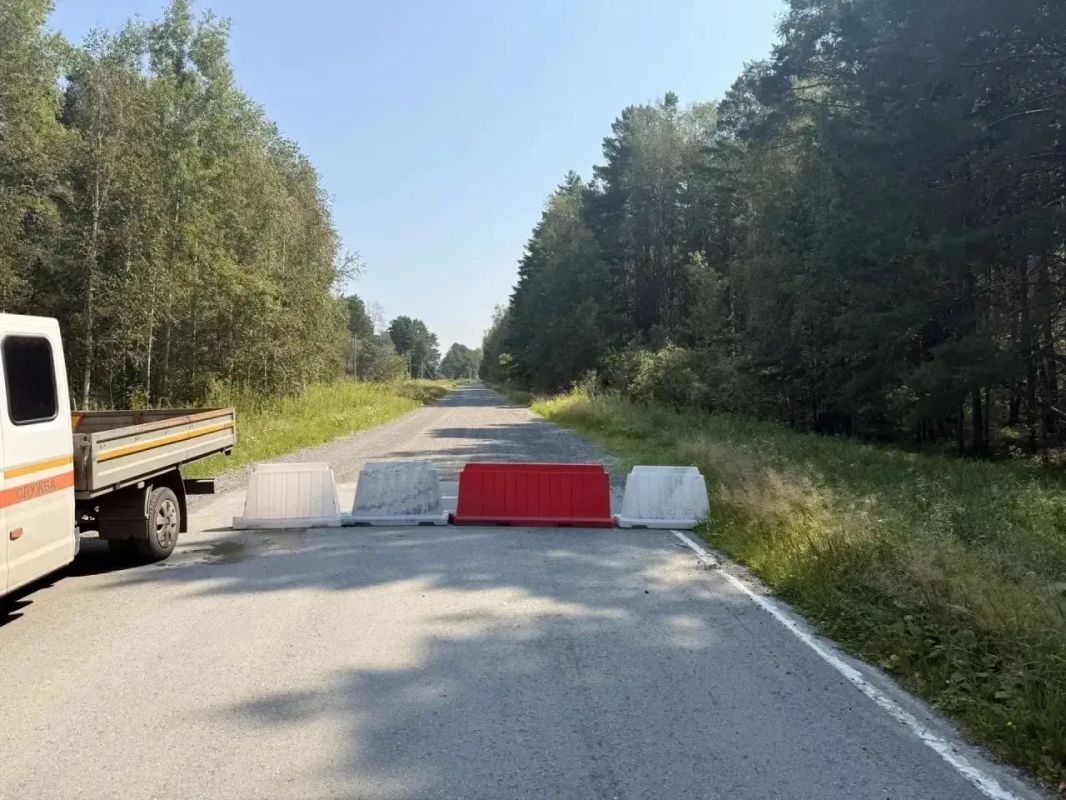 В связи с подтоплением проезжей части, временно ограничено движение по автодороге Кулаково — Каменка в Тюменском округе сегодня с 11.00 час В связи с подтоплением проезжей части, временно ограничено движение по автодороге Кулаково — Каменка в Тюменском округе сегодня с 11.00 час