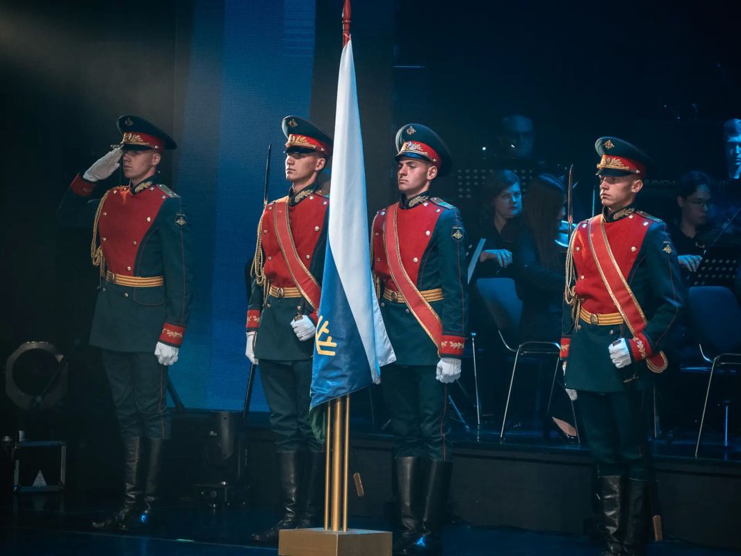 Первый заместитель Председателя Совета Федерации Владимир Якушев в ходе рабочей поездки в регион принял участие в торжественном собрании, посвящённом 440-летию Тюмени Первый заместитель Председателя Совета Федерации Владимир Якушев в ходе рабочей поездки в регион принял участие в торжественном собрании, посвящённом 440-летию Тюмени