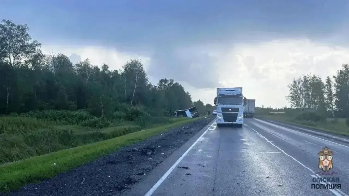 Северяне разбились на трассе в Омской области Северяне разбились на трассе в Омской области