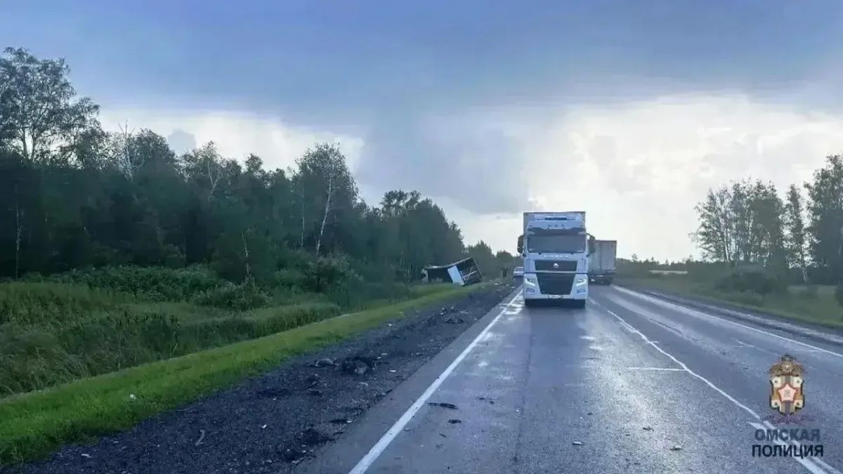 Трагедия на трассе Тюмень — Омск: в лобовом столкновении погибла женщина за рулём Renault Sandero Трагедия на трассе Тюмень — Омск: в лобовом столкновении погибла женщина за рулём Renault Sandero