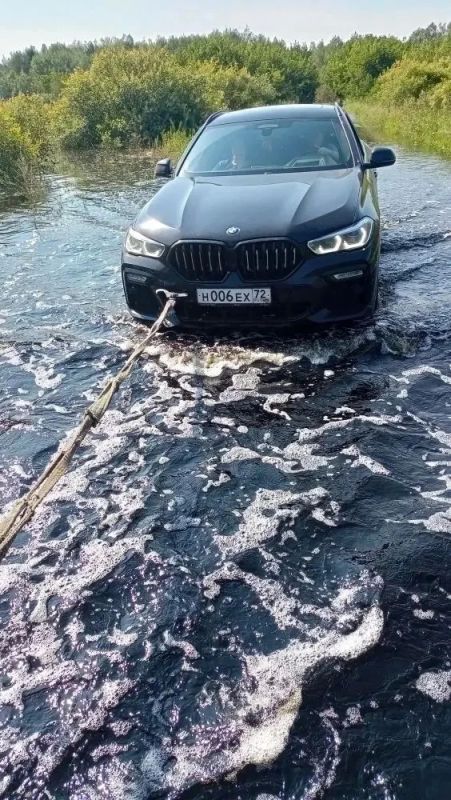 ОТ ОГНЯ К ВОДЕ: ПОЖАРНЫЕ ОТДЕЛЬНОГО ПОСТА № 122 СПАСЛИ АВТОМОБИЛЬ В СНТ «САПОЖОК» ОТ ОГНЯ К ВОДЕ: ПОЖАРНЫЕ ОТДЕЛЬНОГО ПОСТА № 122 СПАСЛИ АВТОМОБИЛЬ В СНТ «САПОЖОК»