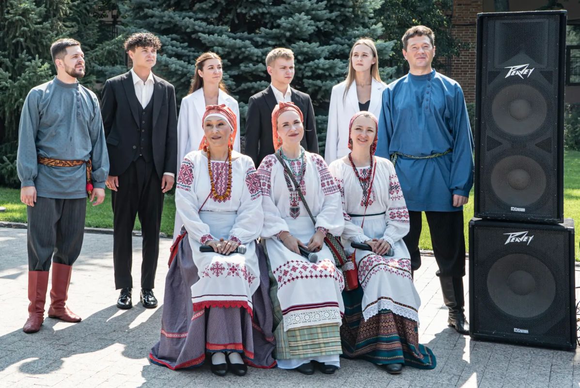 Тюмень сквозь века. В честь юбилея города Исторический сквер стал сценой для театрализованного представления под названием «От острога до мегаполиса» Тюмень сквозь века. В честь юбилея города Исторический сквер стал сценой для театрализованного представления под названием «От острога до мегаполиса»
