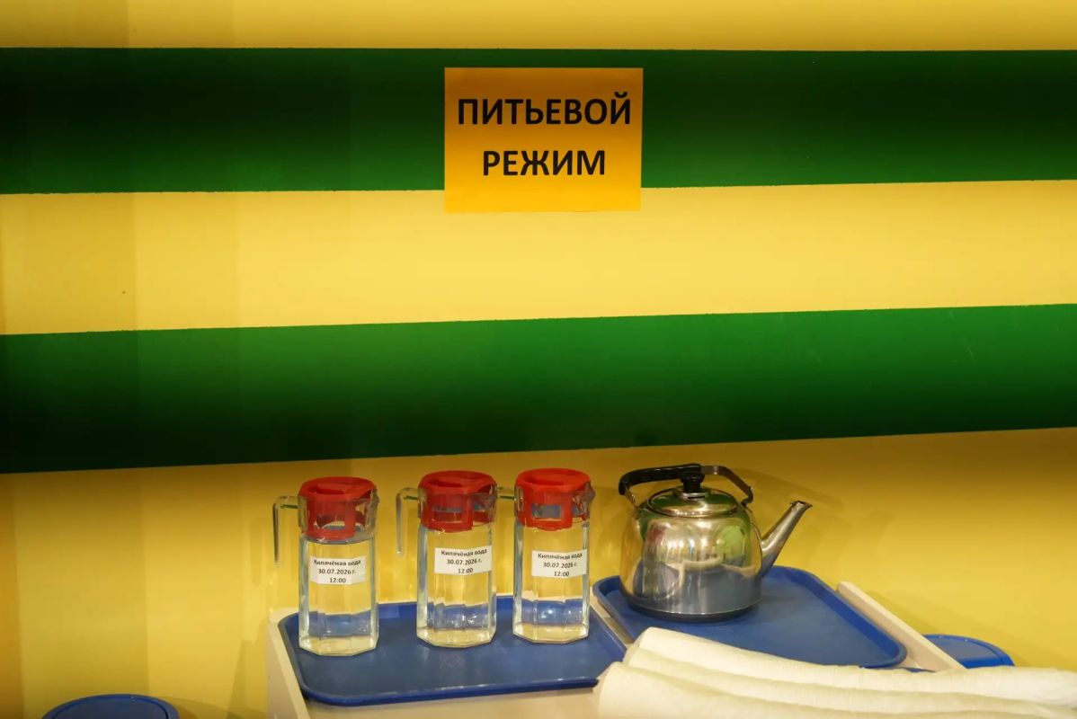 Есть готовность!. Пункт временного размещения граждан (ПВР) открыт в школе № 89 по адресу: улица Малыгина, 8, корпус 1. Здесь готовы принять людей, чьи дома попадают в зону большой воды, и оказать помощь Есть готовность!. Пункт временного размещения граждан (ПВР) открыт в школе № 89 по адресу: улица Малыгина, 8, корпус 1. Здесь готовы принять людей, чьи дома попадают в зону большой воды, и оказать помощь