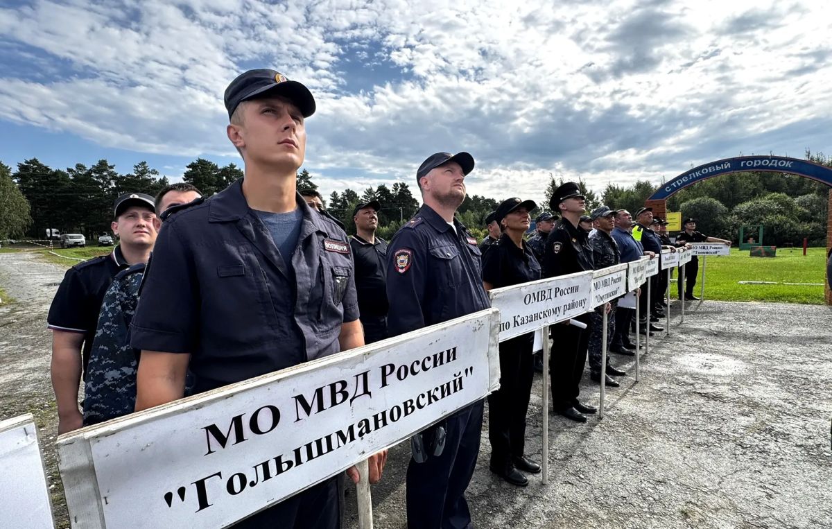 В пригороде Тюмени состоялись соревнования по стрельбе из боевого ручного стрелкового оружия, посвященные памяти капитана полиции Виктора Тимофеева, погибшего при исполнении служебного долга В пригороде Тюмени состоялись соревнования по стрельбе из боевого ручного стрелкового оружия, посвященные памяти капитана полиции Виктора Тимофеева, погибшего при исполнении служебного долга