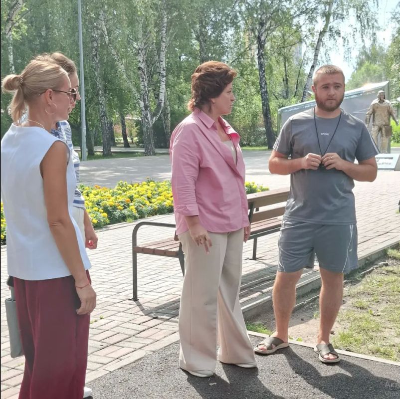 Сквер Авиаторов становится всё комфортнее для жителей Тюмени Сквер Авиаторов становится всё комфортнее для жителей Тюмени