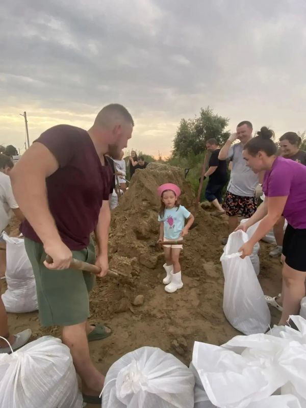 Продолжается защита населенных пунктов Тюменского округа от паводка Продолжается защита населенных пунктов Тюменского округа от паводка