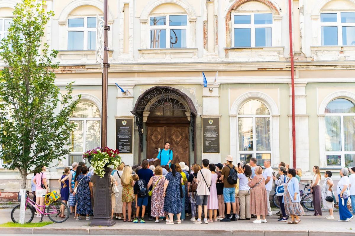 80 человек пришли на первую экскурсию проекта «Знай свой край!» 80 человек пришли на первую экскурсию проекта «Знай свой край!»