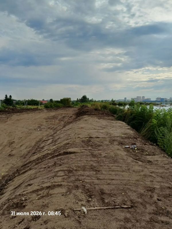 В Калининском округе продолжается круглосуточное наблюдение за состоянием дамбы в районе ДОКа В Калининском округе продолжается круглосуточное наблюдение за состоянием дамбы в районе ДОКа