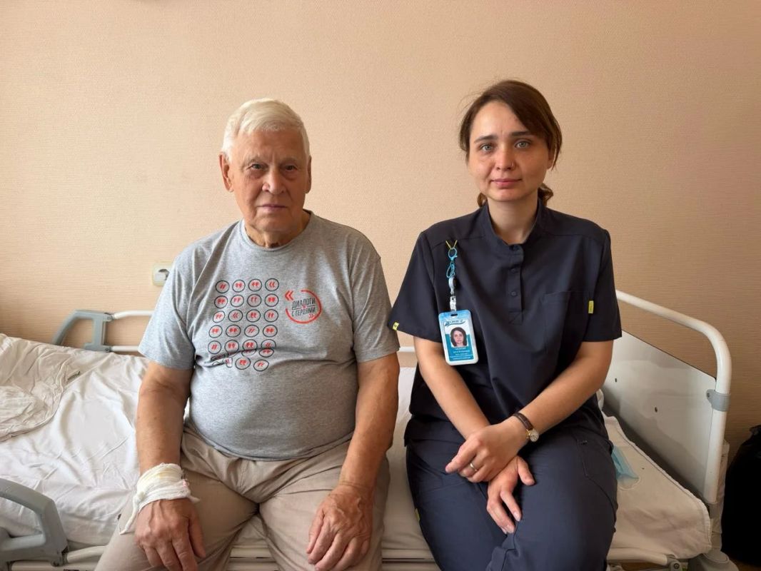 Врачи ОКБ №2 помогли Герою России Владимиру Шарпатову оправиться после второго инсульта Врачи ОКБ №2 помогли Герою России Владимиру Шарпатову оправиться после второго инсульта