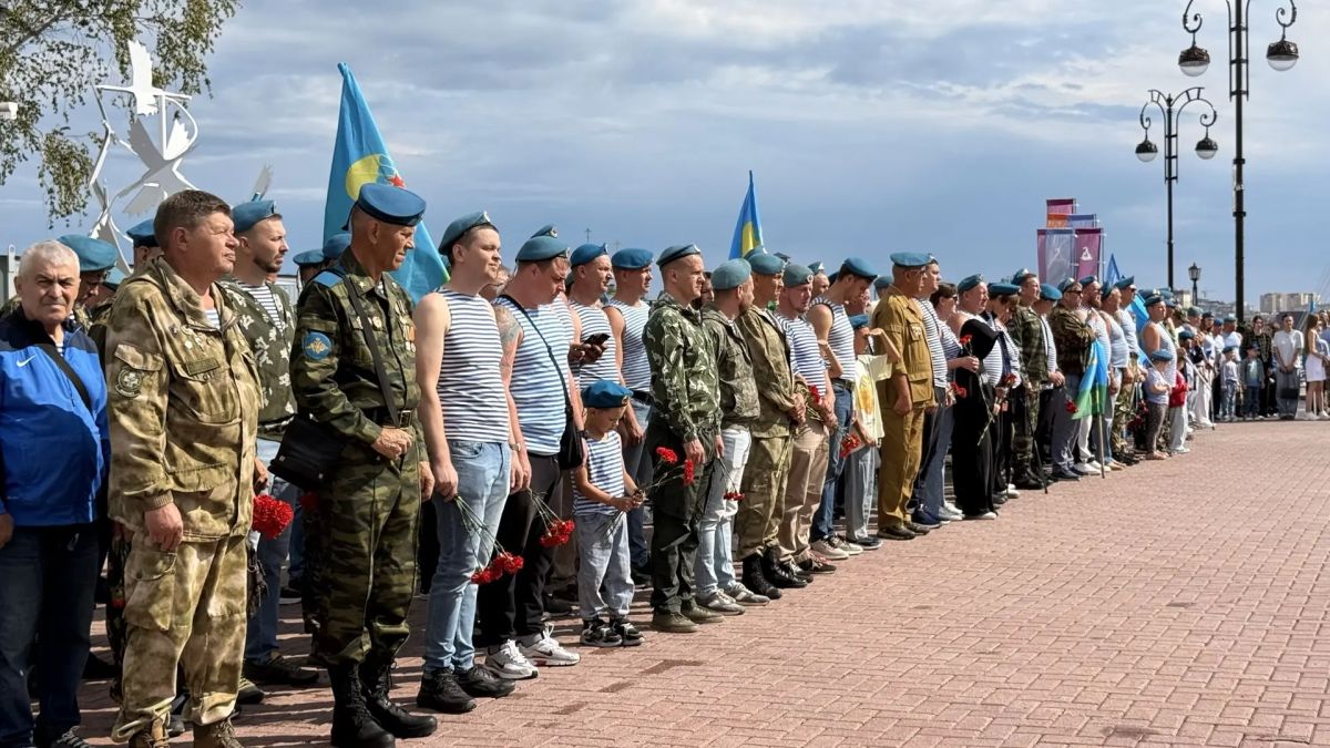 В Тюменской области отметили День Воздушно-десантных войск В Тюменской области отметили День Воздушно-десантных войск