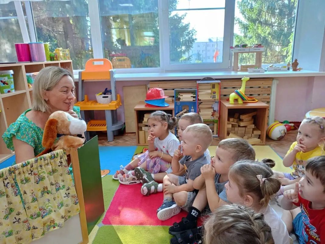 В Год дошкольного образования особенно важно говорить о тех, кто каждый день создаёт будущее, для которых детский сад — не просто работа, а призвание В Год дошкольного образования особенно важно говорить о тех, кто каждый день создаёт будущее, для которых детский сад — не просто работа, а призвание